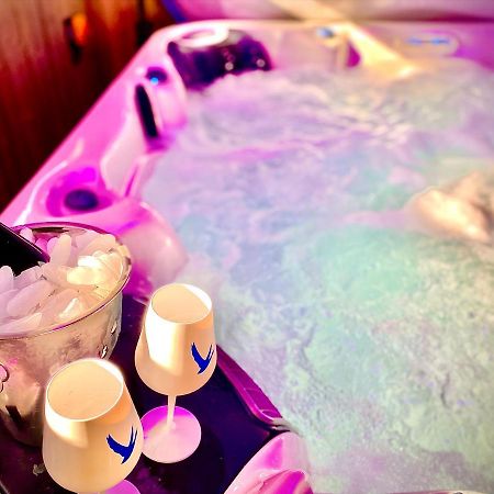 Beautiful Hot Tub Suite In Lytham St Annes Εξωτερικό φωτογραφία